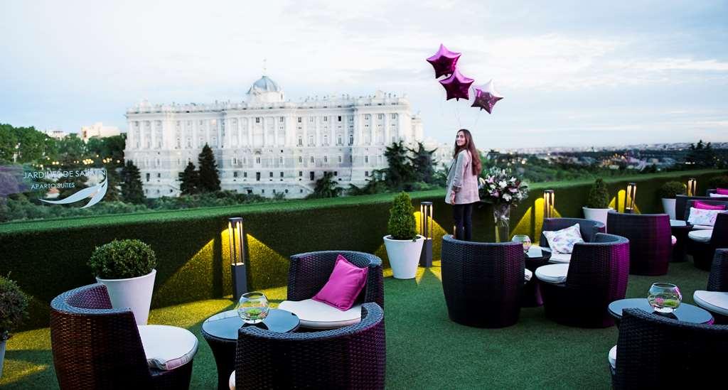 Apartosuites Jardines De Sabatini Madrid Fasilitas foto