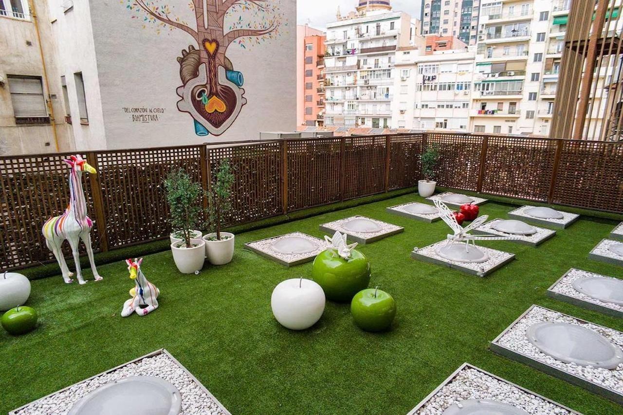 Apartosuites Jardines De Sabatini Madrid Bagian luar foto