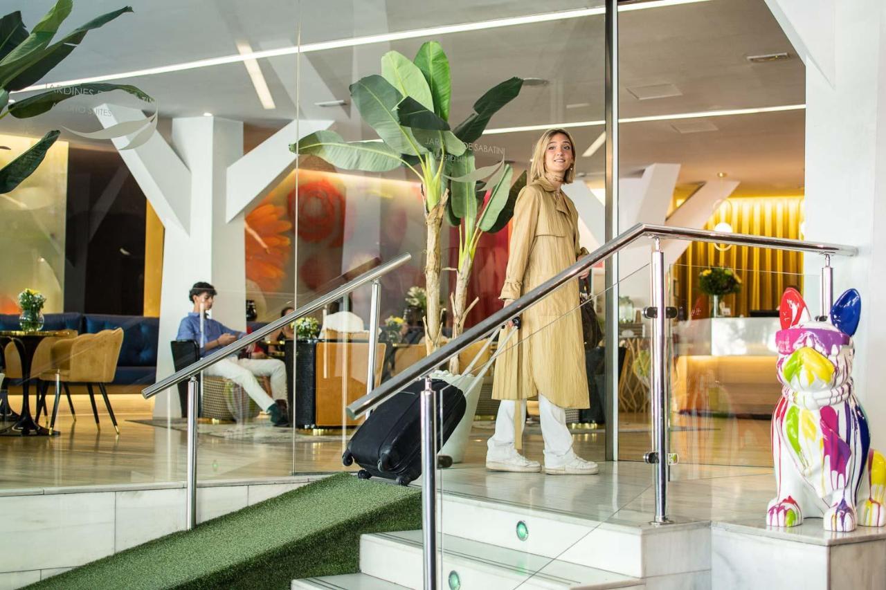 Apartosuites Jardines De Sabatini Madrid Bagian luar foto