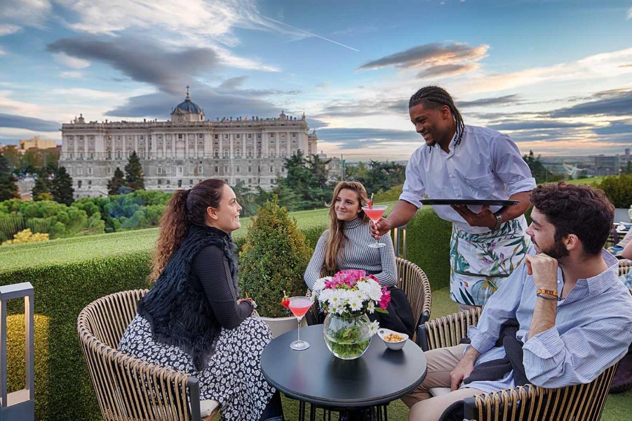 Apartosuites Jardines De Sabatini Madrid Bagian luar foto