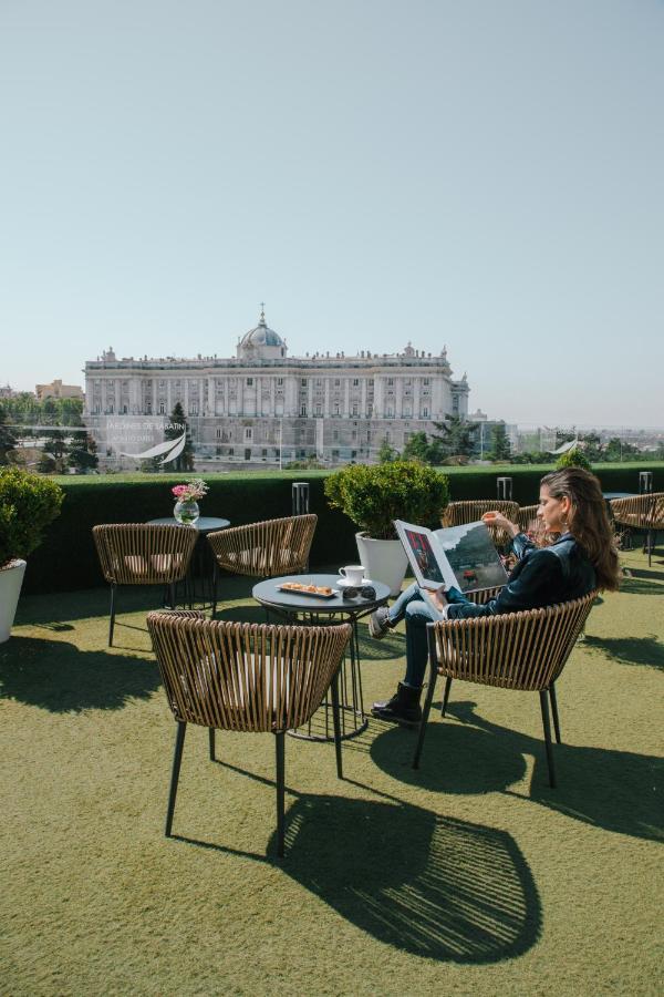 Apartosuites Jardines De Sabatini Madrid Bagian luar foto