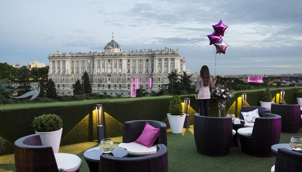 Apartosuites Jardines De Sabatini Madrid Bagian luar foto